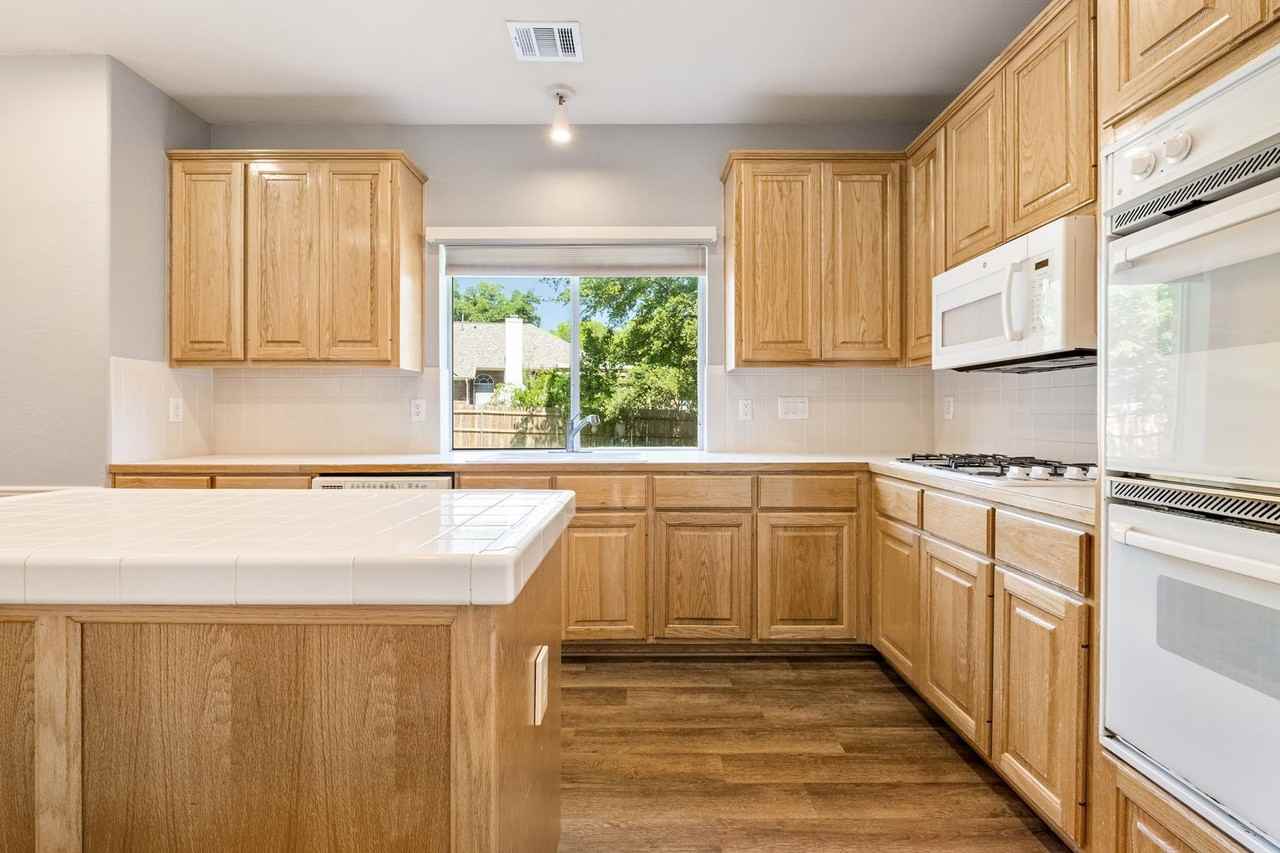 12616 Pony Ln - Photo 6 of 30