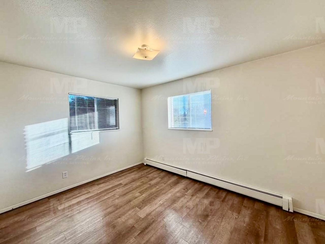 2901 Sumac St #B - Photo 7 of 11