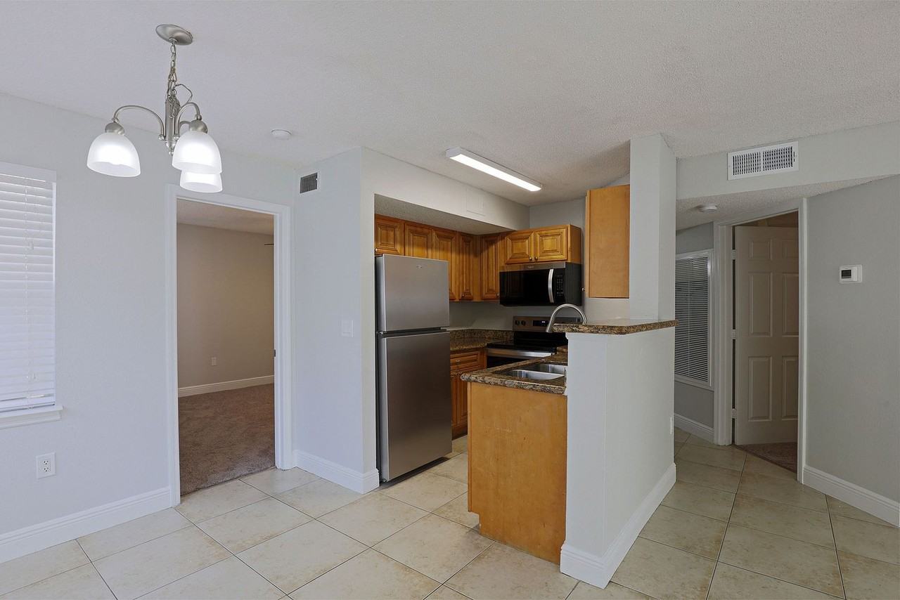 12670 Equestrian Cir - Photo 6 of 29