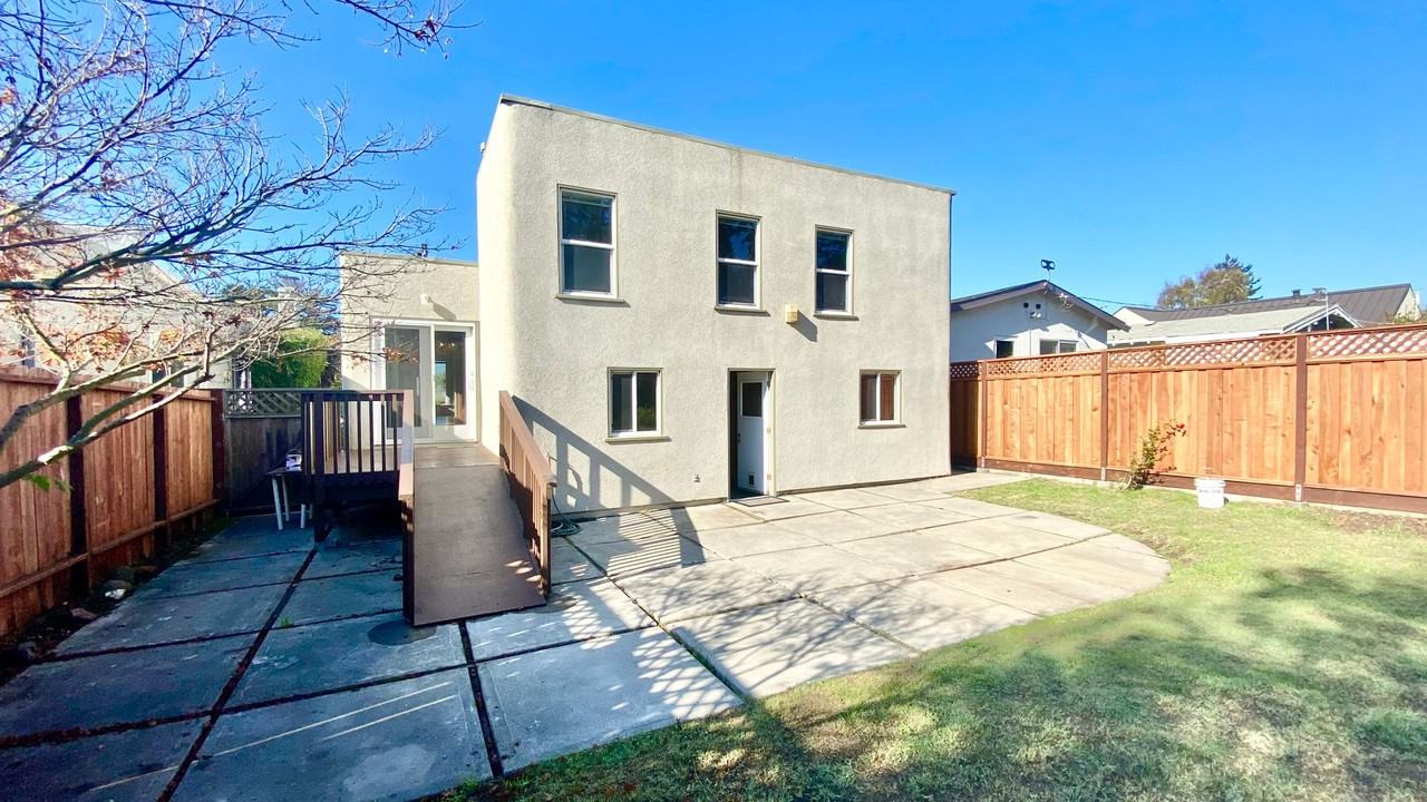 1011 Ramona Ave - Photo 2 of 16