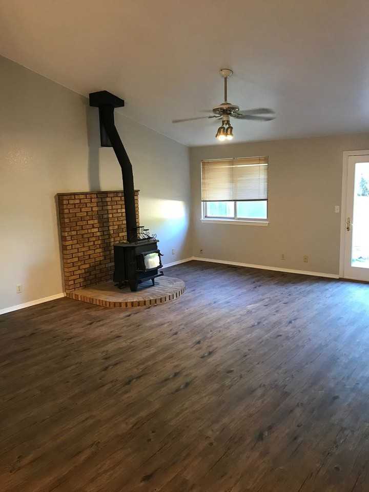 3859 N Lena Ave - Photo 4 of 26