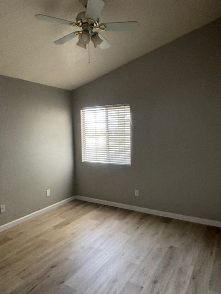 122 Red Coral Dr - Photo 5 of 14