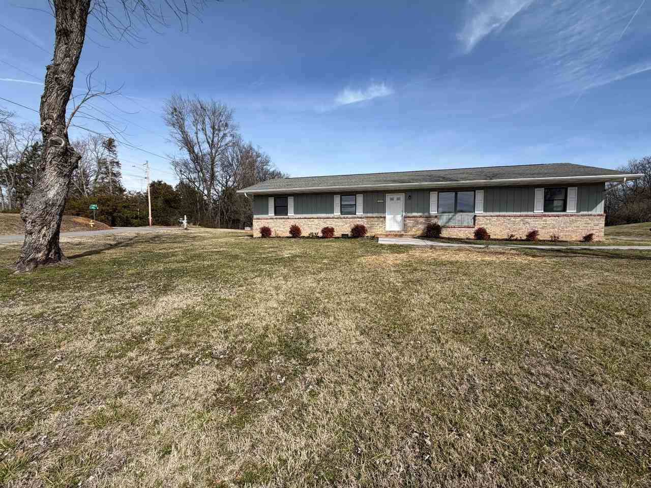 1218 Roberts Rd - Photo 2 of 22