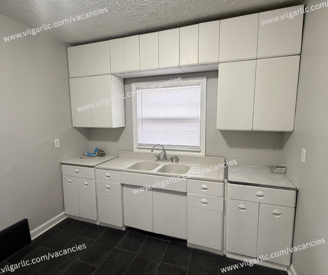 5025 Delaware St - Photo 6 of 21