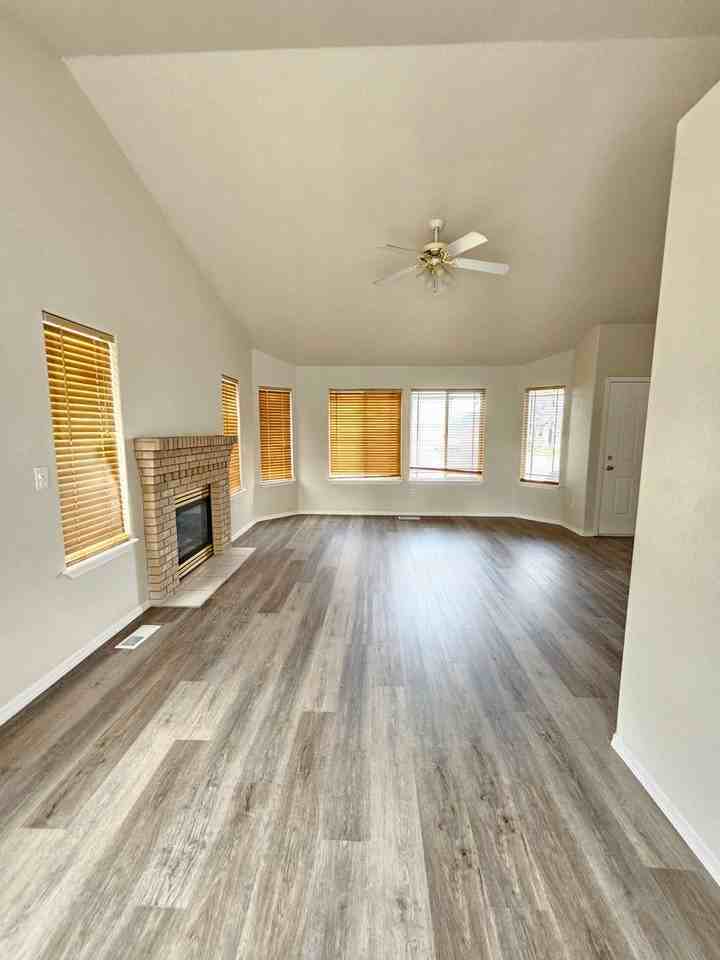 2005 E Olympic Ave - Photo 2 of 12