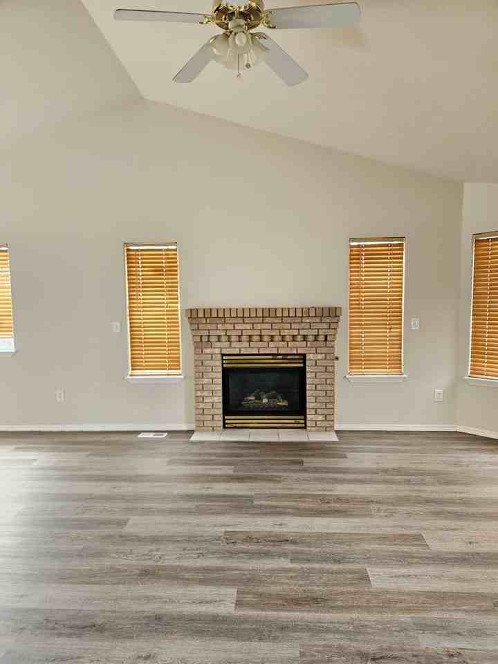 2005 E Olympic Ave - Photo 3 of 12