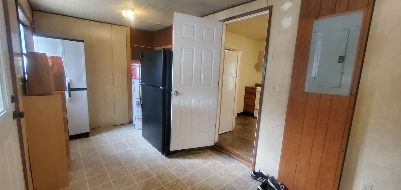 1330 Grant St - Photo 4 of 27