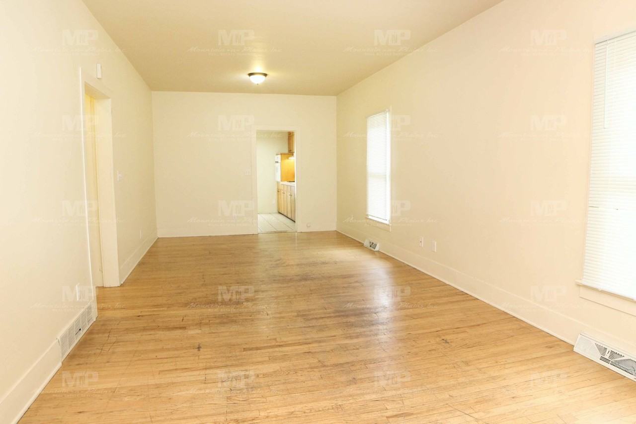 644 S Meldrum St - Photo 2 of 15