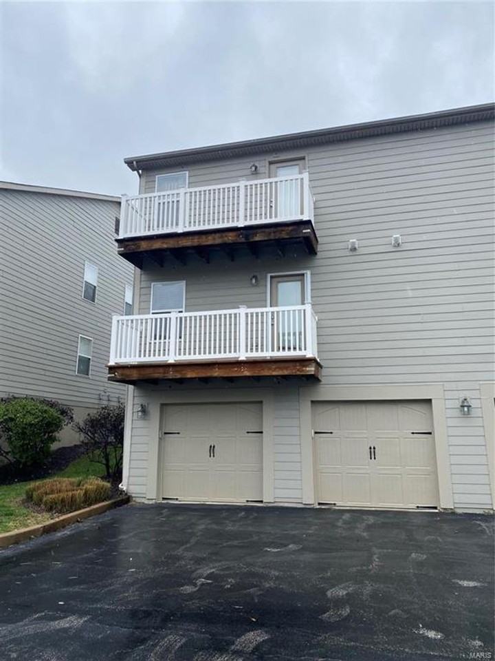 3111 Capri Way - Photo 3 of 16