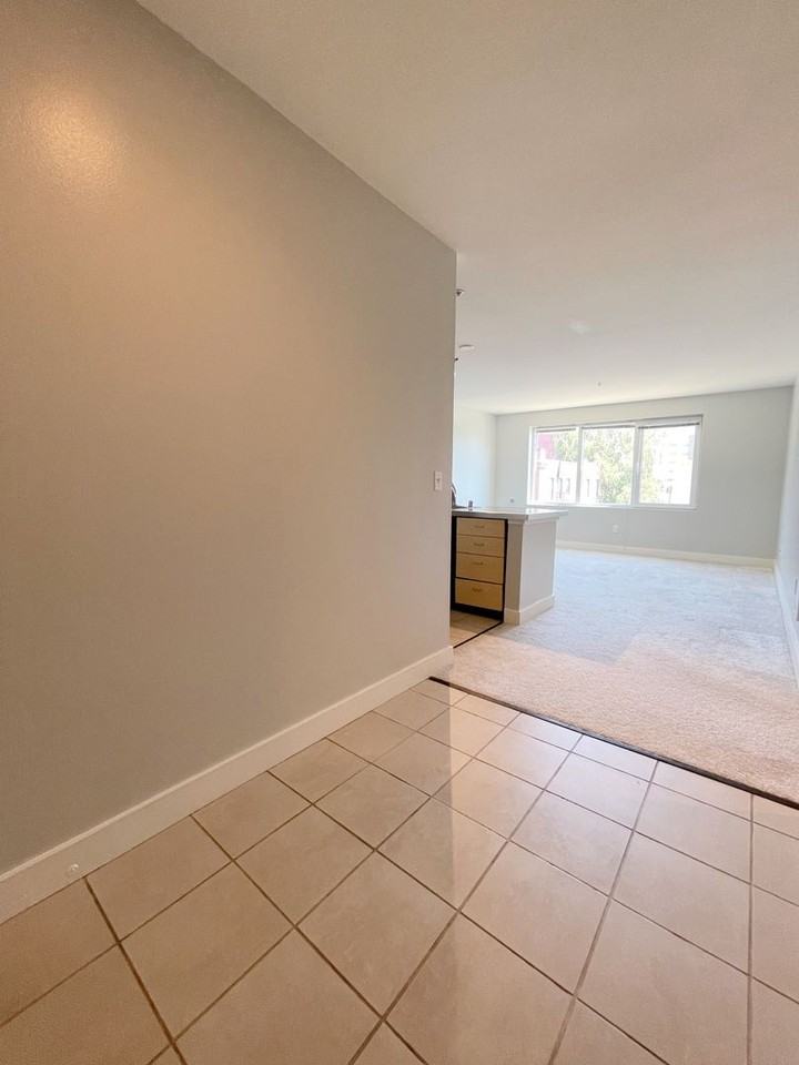 2504 Western Ave - Photo 4 of 18