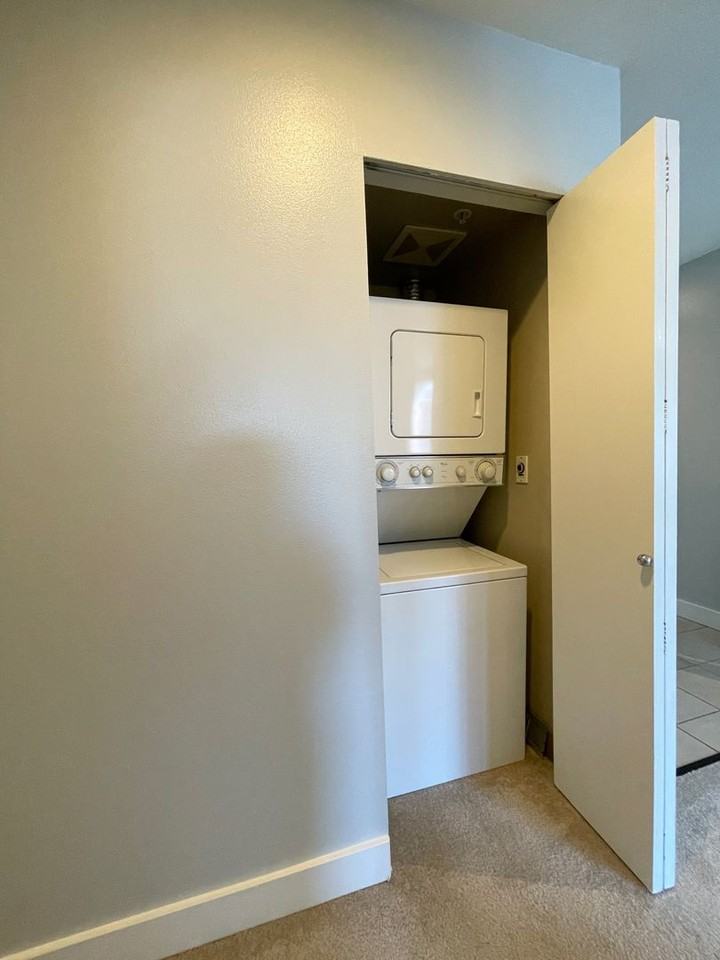 2504 Western Ave - Photo 7 of 18