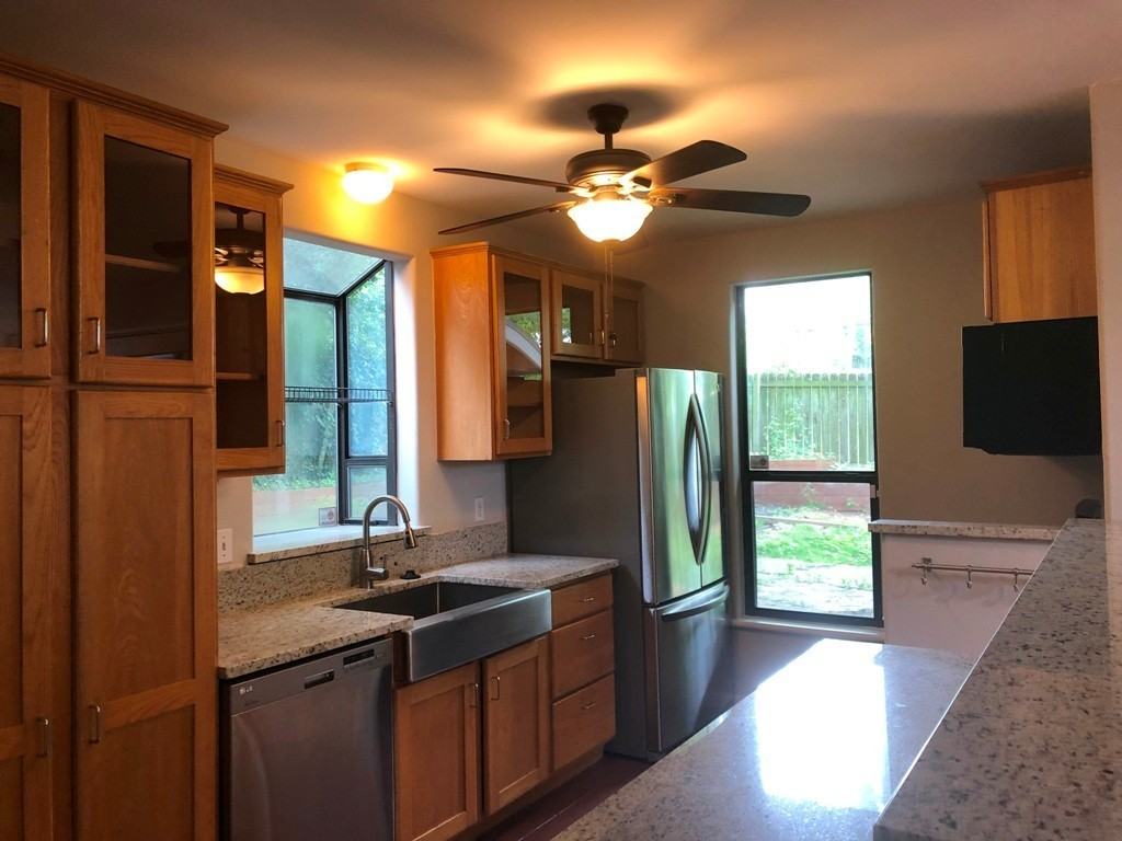 2202 E Side Dr - Photo 7 of 30