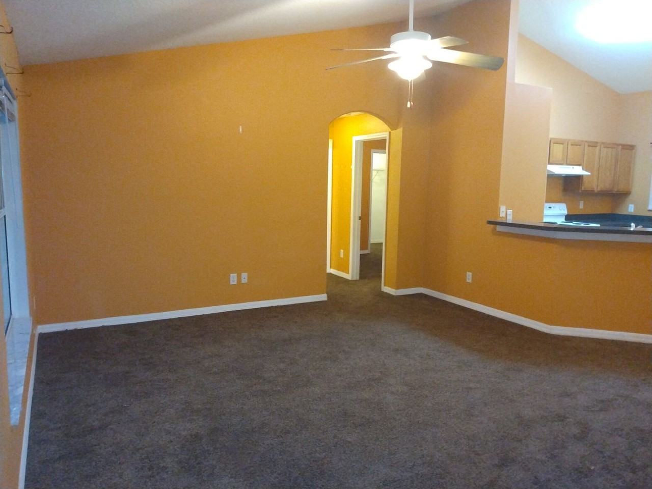 14059 Sullivan St - Photo 3 of 24