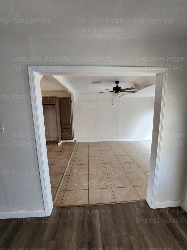 420 Larry St - Photo 6 of 27