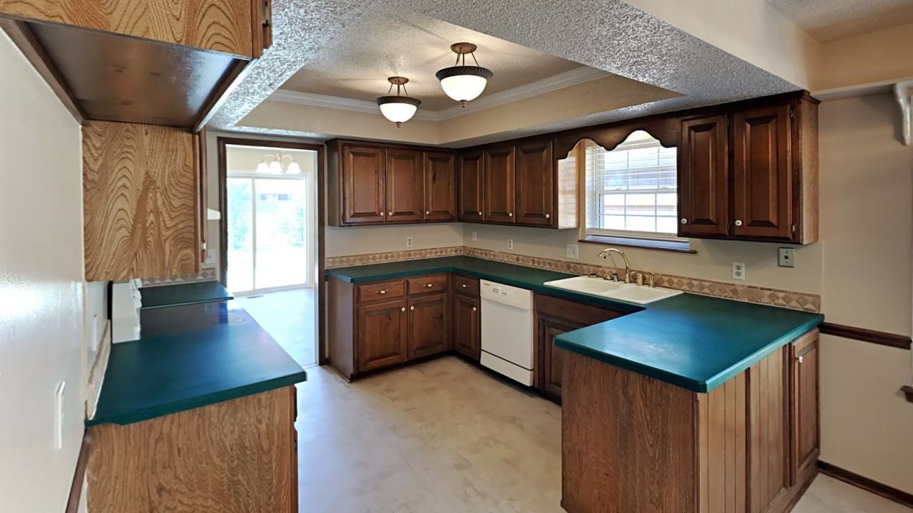 1316 Chimney Hill Rd - Photo 7 of 19