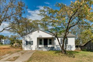 2429 Stephen Lee Dr - Photo 1 of 1