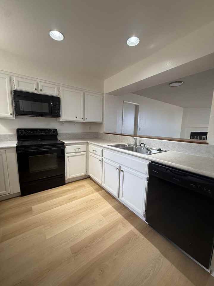 179 Nantucket Ln - Photo 7 of 16