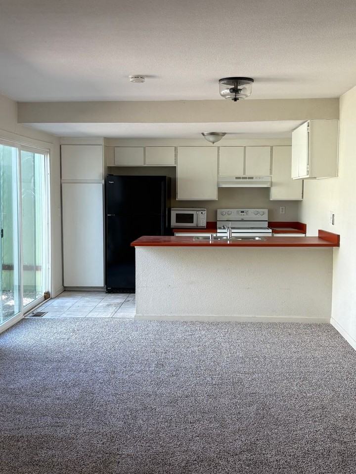 710 San Bruno Pl - Photo 2 of 12