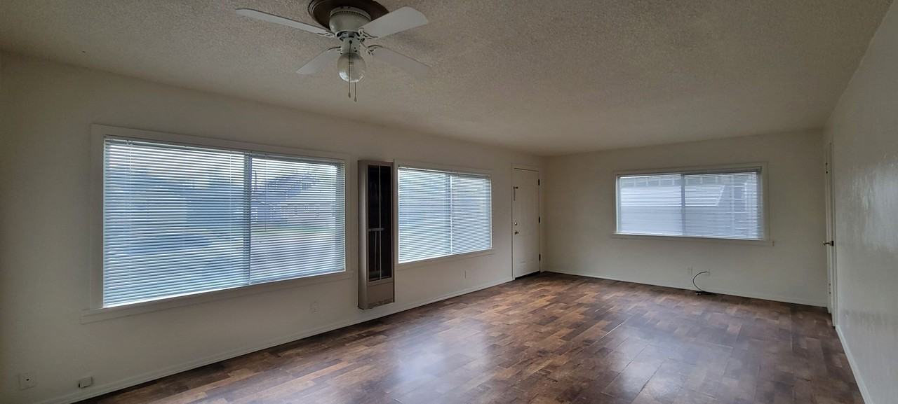 1274 Orange Ave - Photo 2 of 10