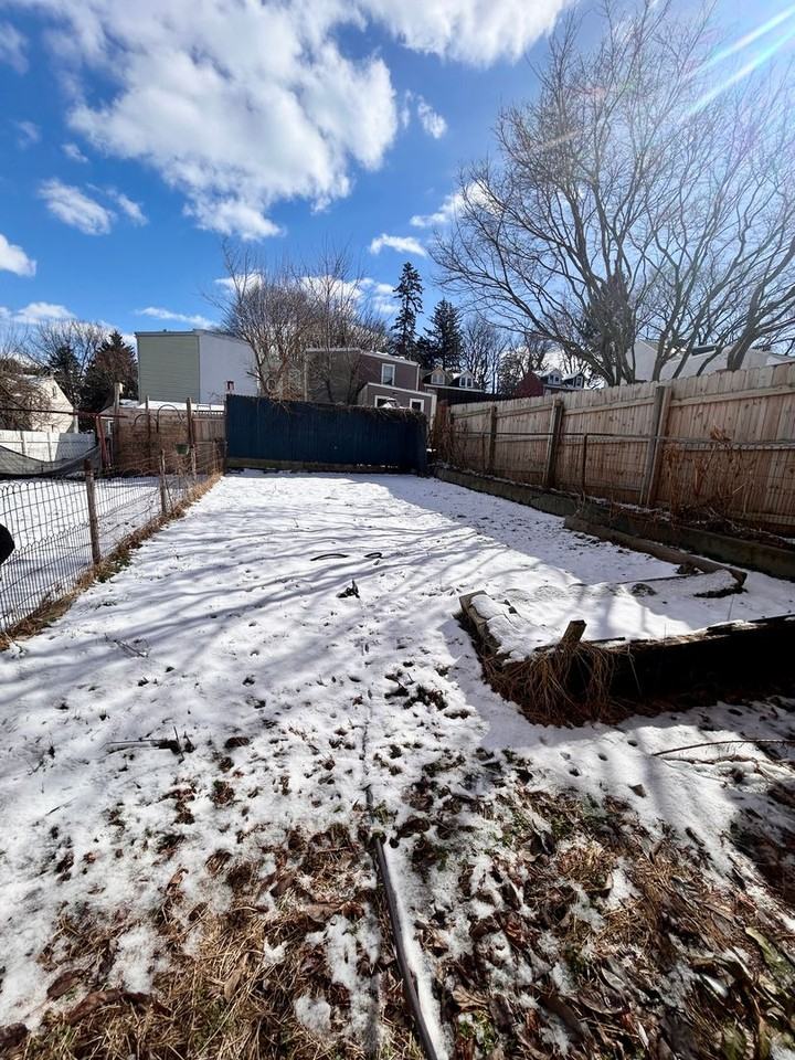 632 Poplar St - Photo 2 of 11