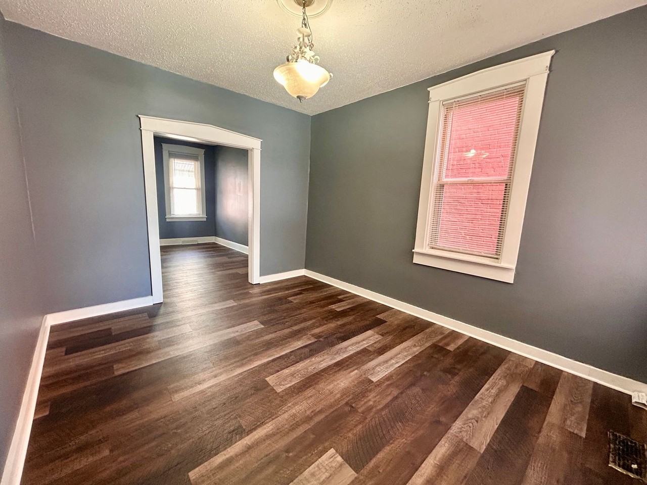 632 Poplar St - Photo 5 of 11