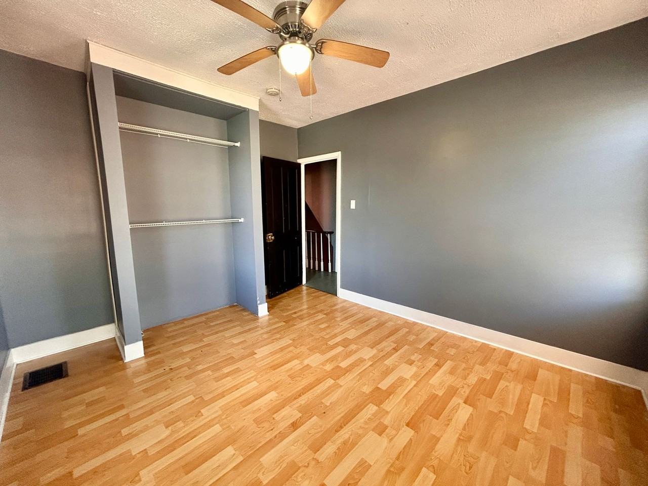 632 Poplar St - Photo 7 of 11