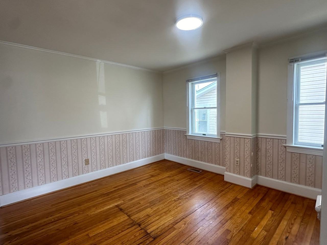 18 W Whitlock Ave - Photo 4 of 19