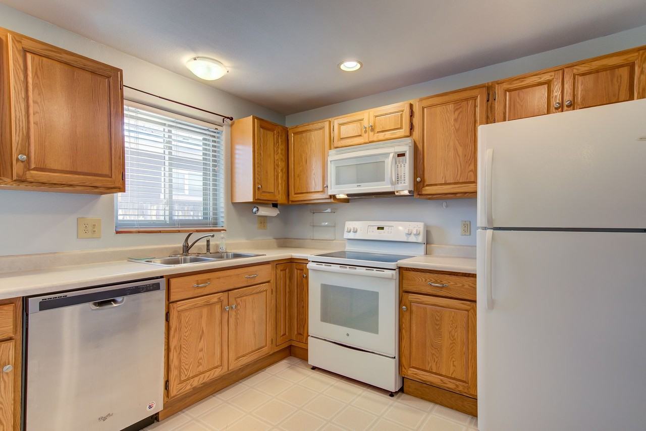 1003 N Meade Ave - Photo 6 of 26