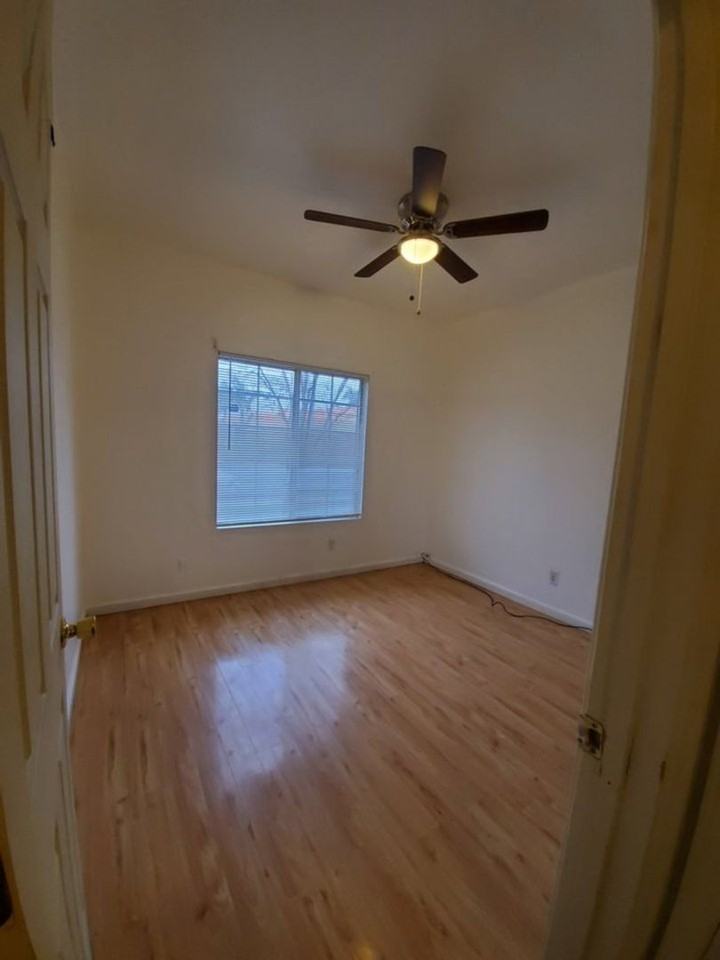 473 Driftwood Ave - Photo 6 of 8