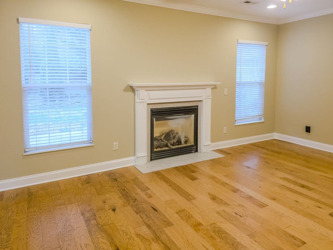 8516 Reagan Woods Ln - Photo 4 of 37