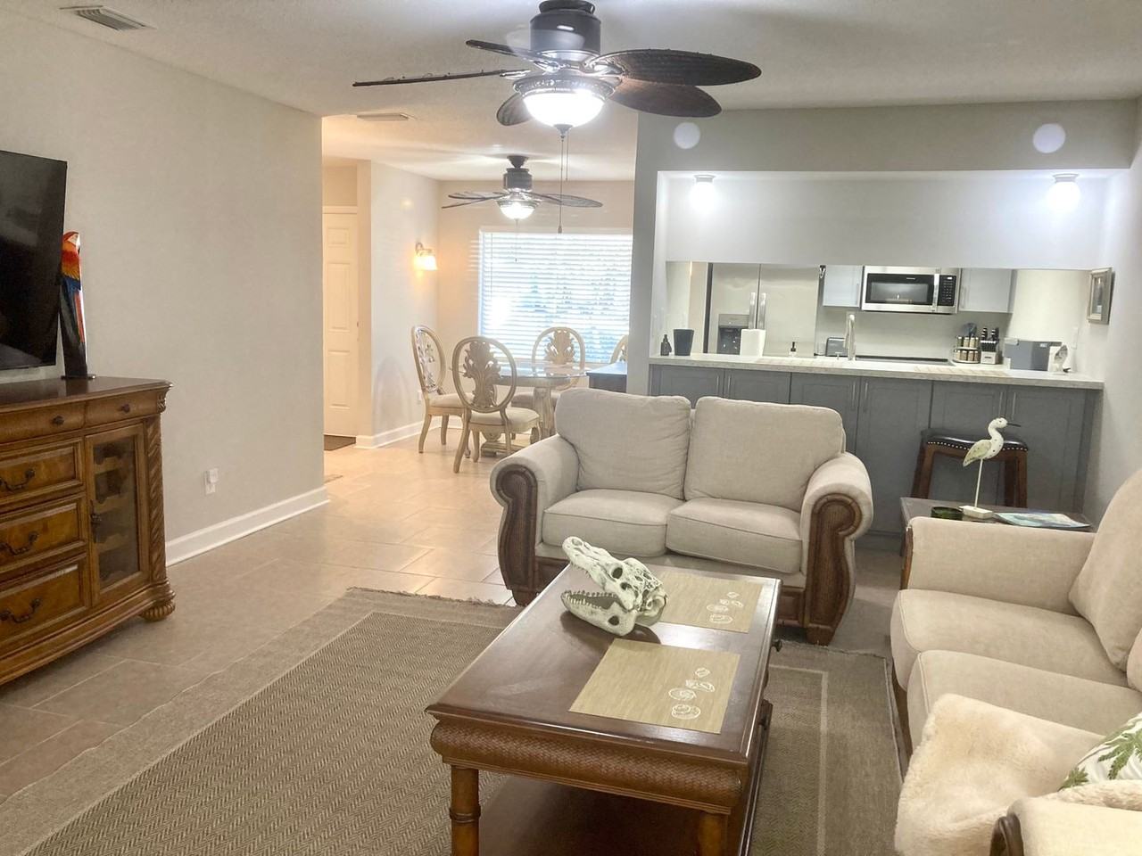 11449 W Bayshore Dr - Photo 3 of 42