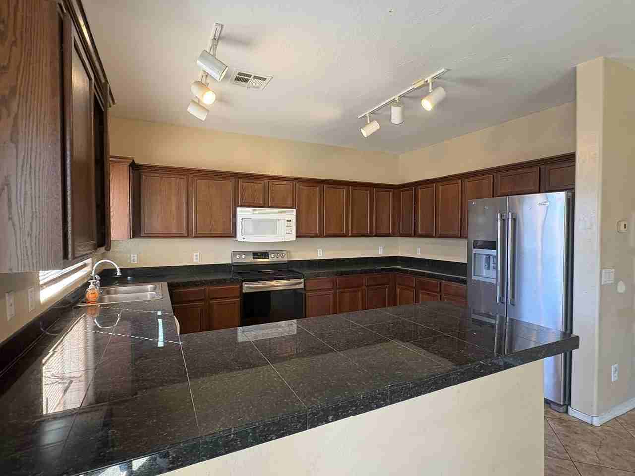 25825 W Miami St - Photo 2 of 12