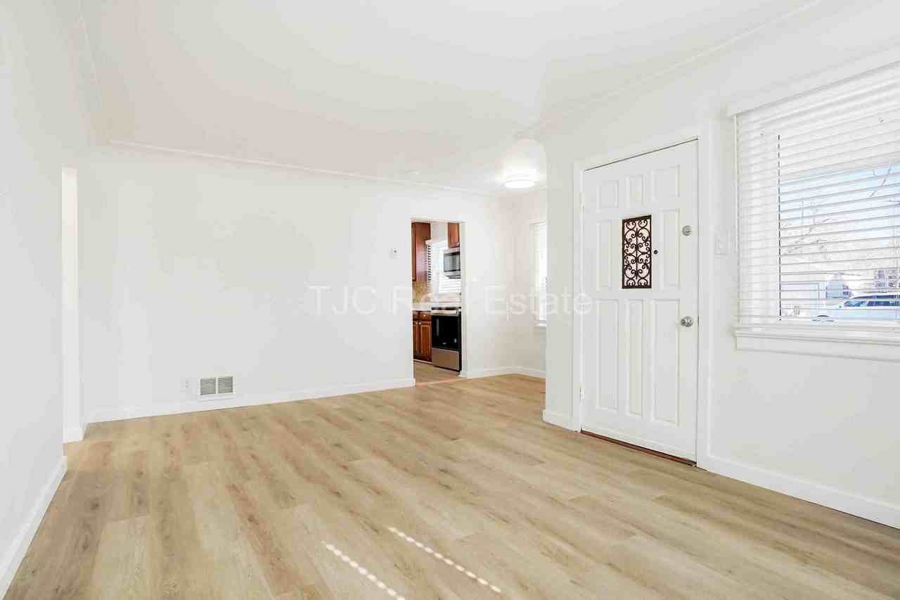 1741 Newark St - Photo 3 of 14
