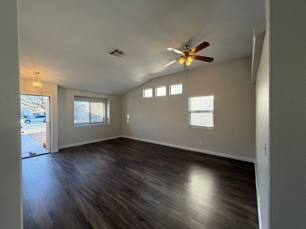 4024 W Delhi Ave - Photo 7 of 29