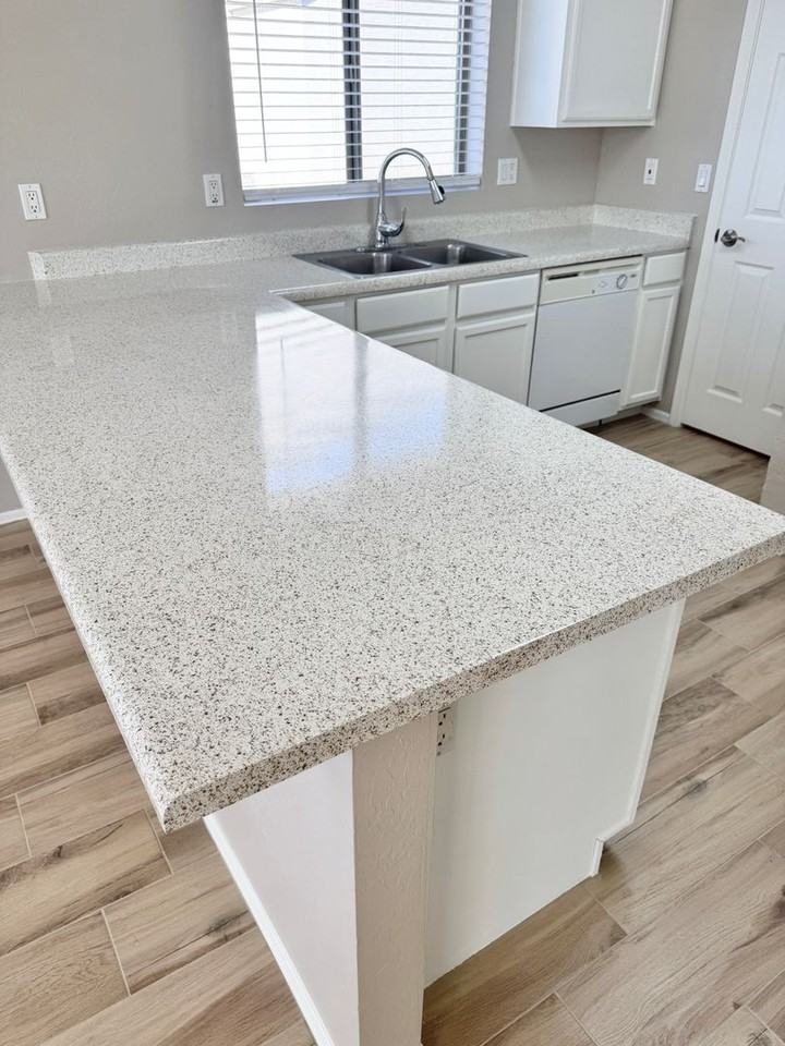 8531 W Kingman St - Photo 4 of 50