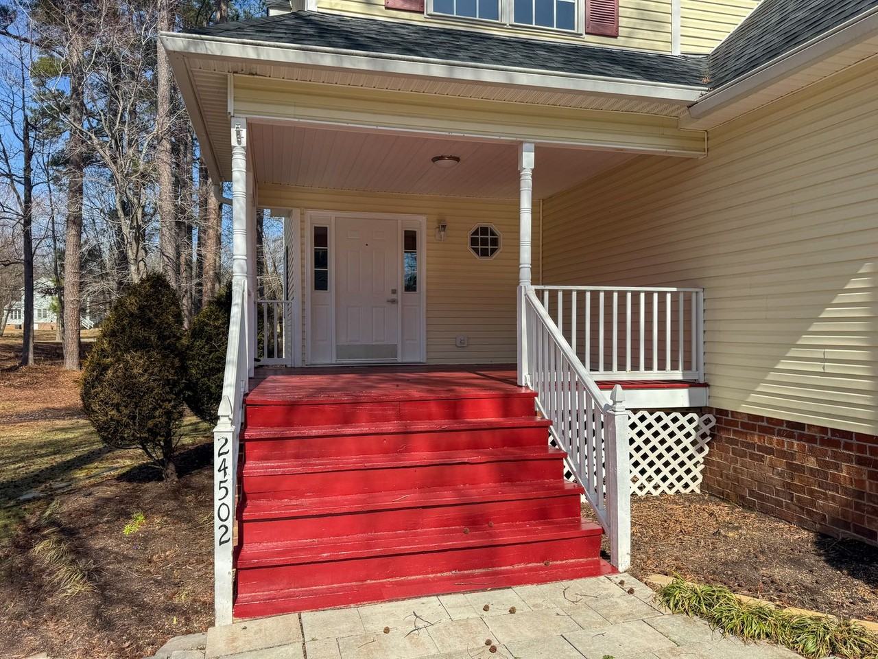 24502 Lake Dr - Photo 3 of 37