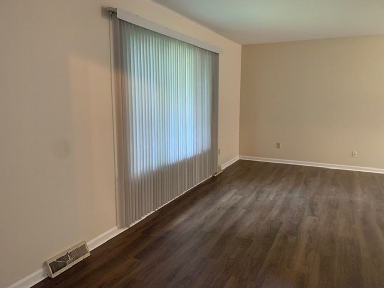 3864 Sundart Dr - Photo 2 of 21