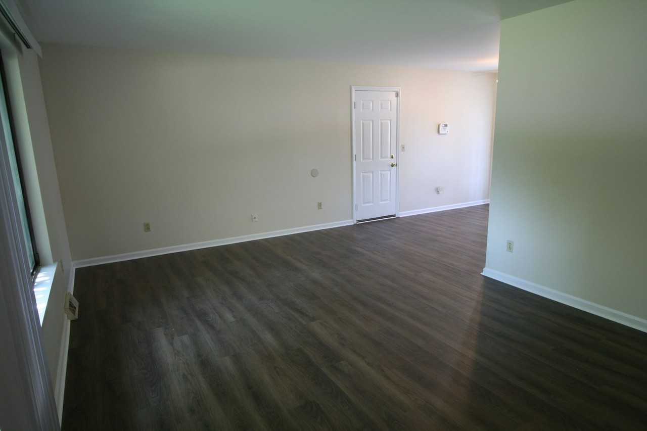 3864 Sundart Dr - Photo 3 of 21