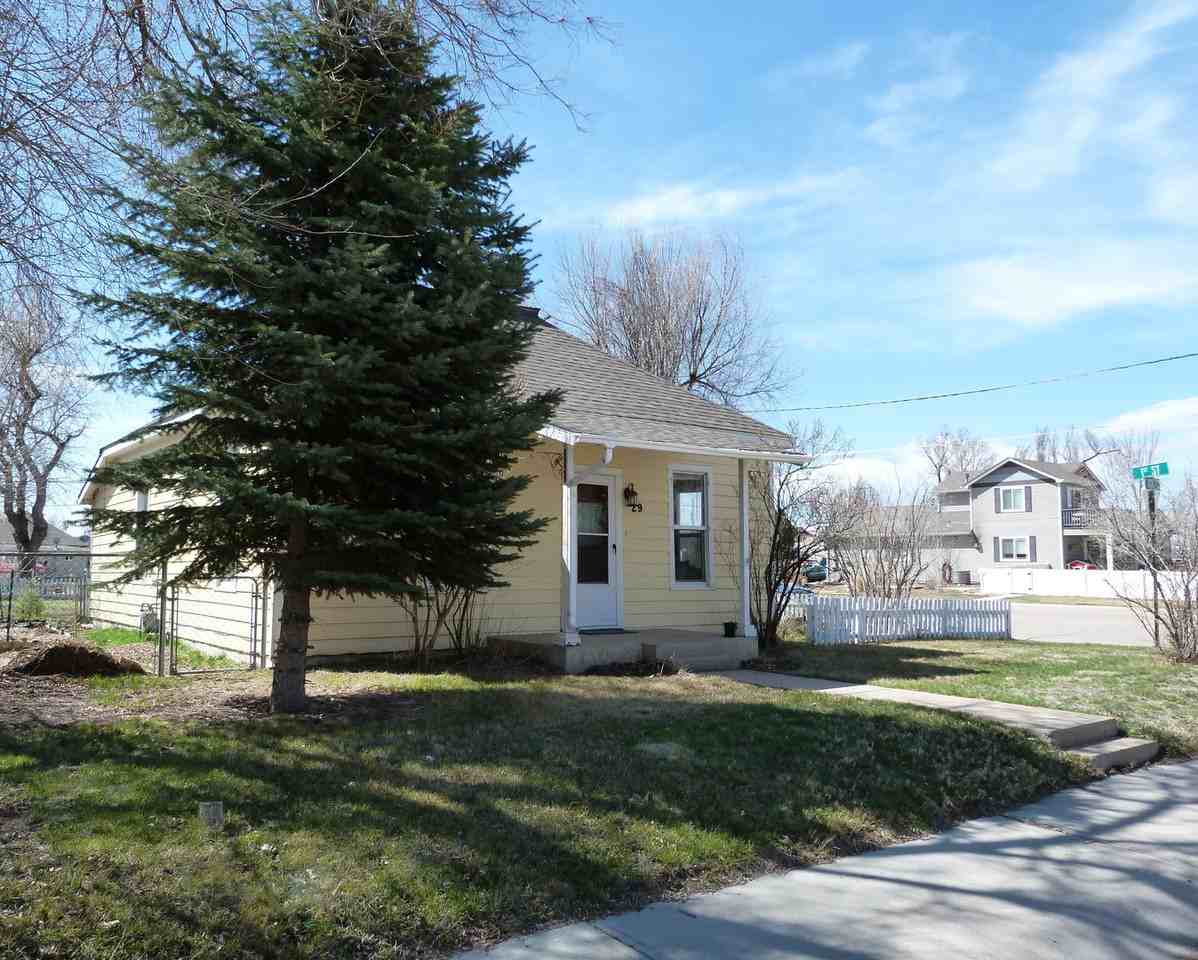 29 Ash St - Photo 2 of 14