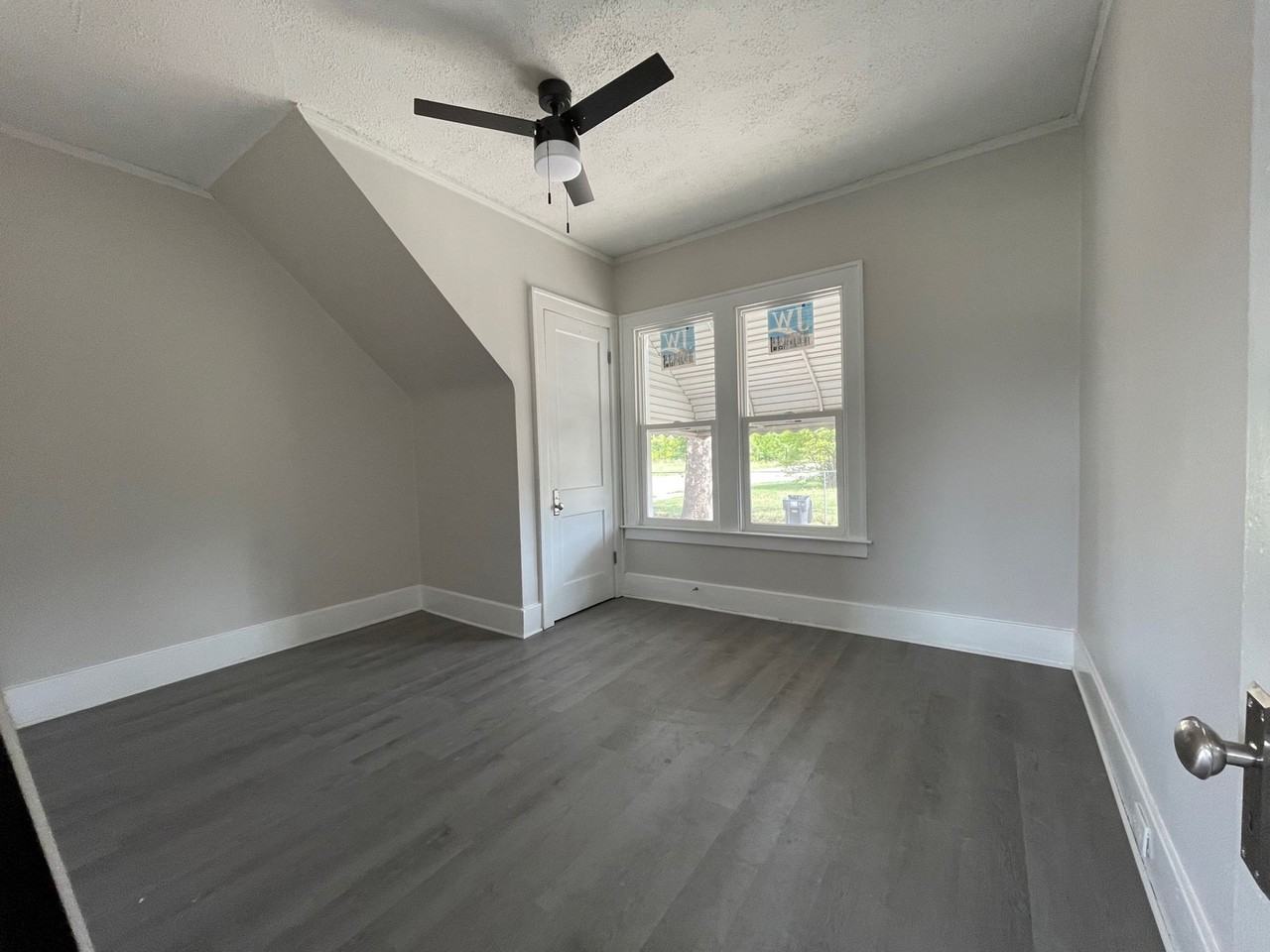 Calvert Duplex (The Shirley) - Photo 4 of 14