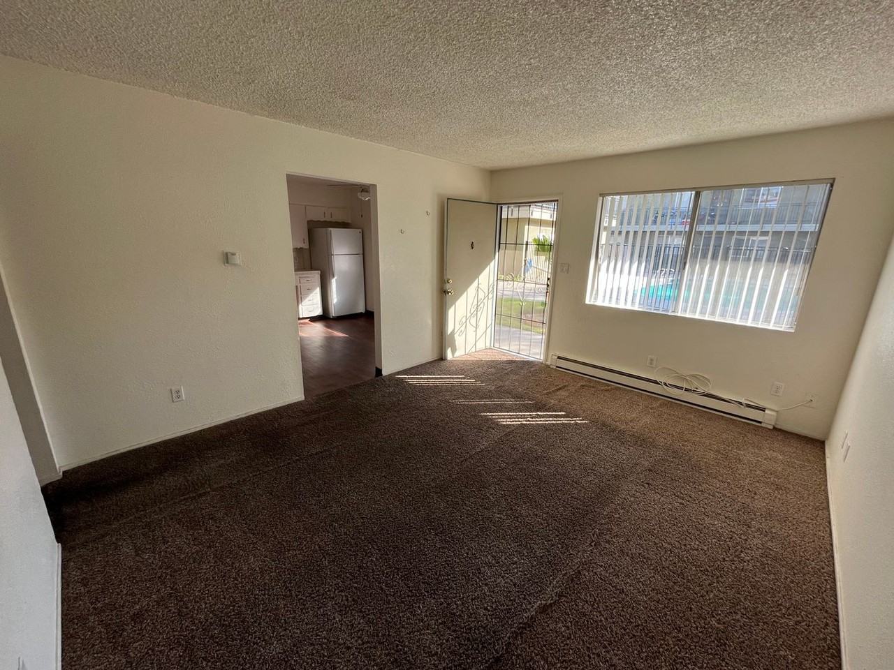 Sierra View Apts - Photo 4 of 16