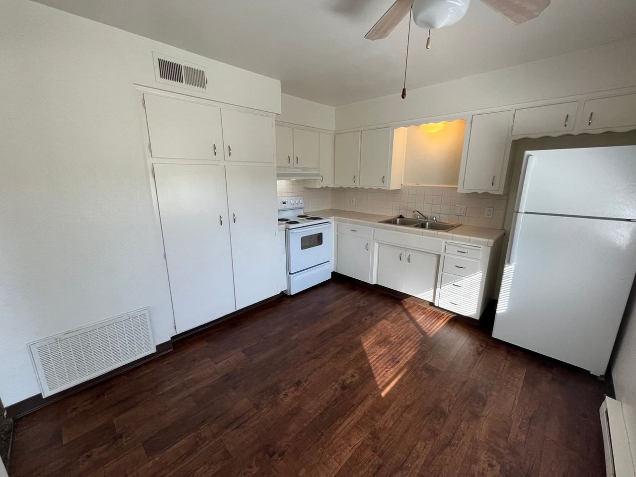 Sierra View Apts - Photo 6 of 16