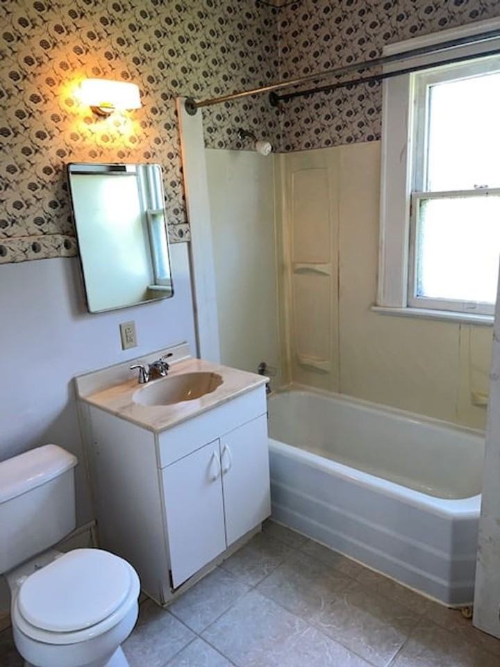 660 Taylor Ave - Photo 7 of 8