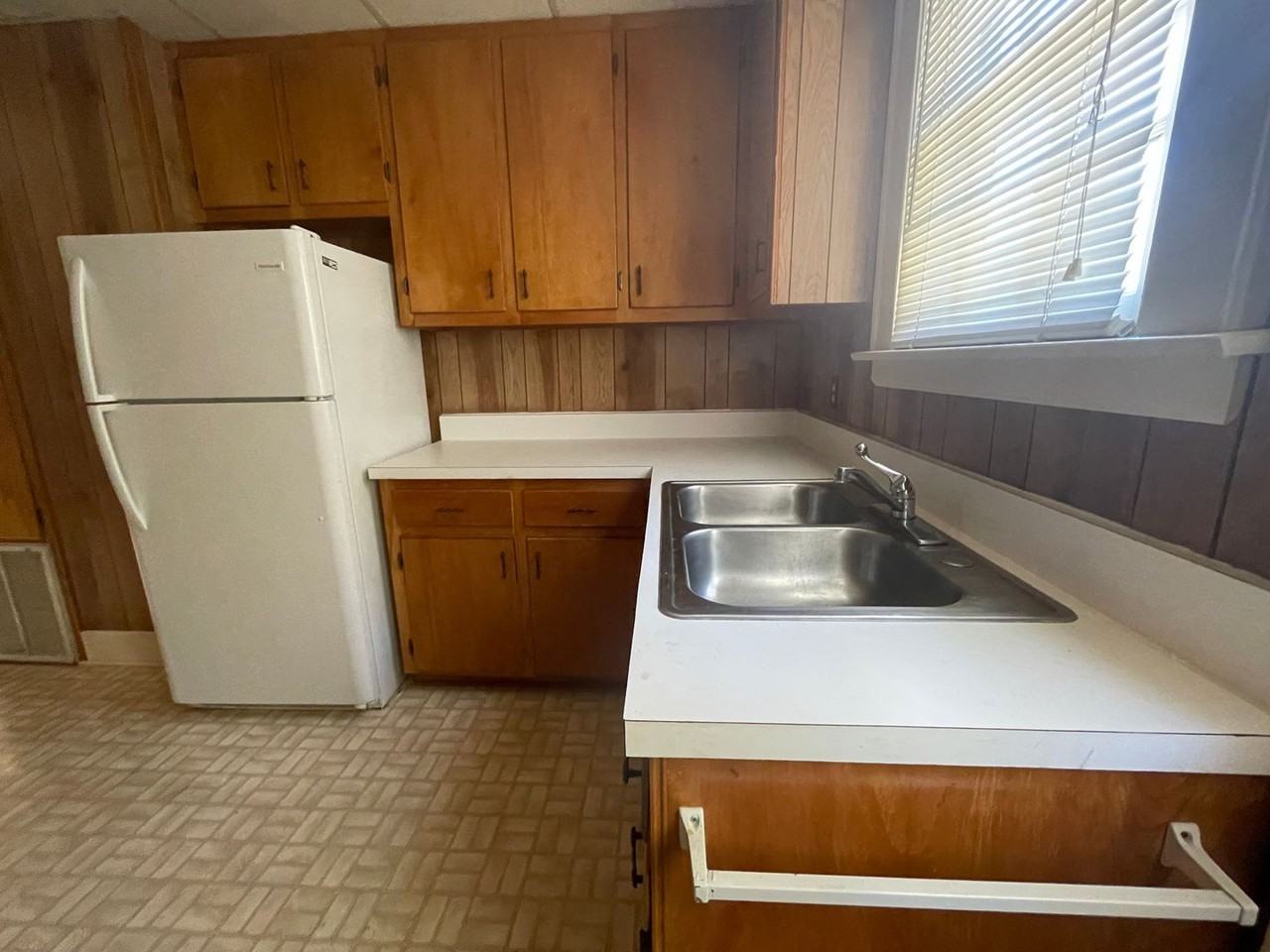 404 W Edgerton St - Photo 5 of 11