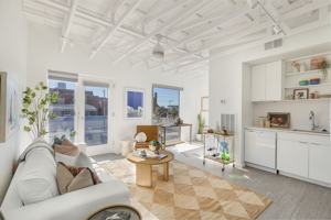 featured image of 220 220/208 NW 13th St.