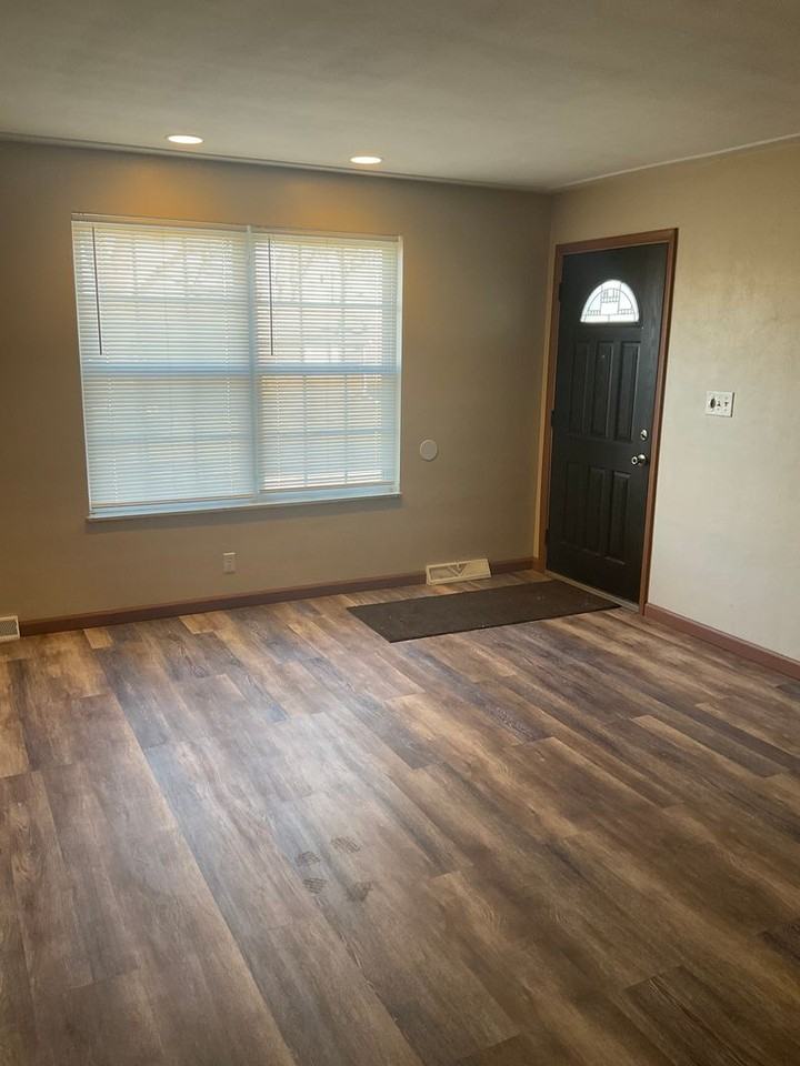 111 Winthrop Dr - Photo 7 of 7