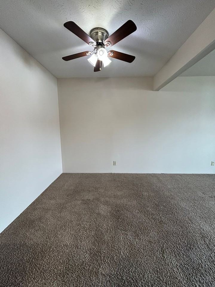 Wheaten Place (10919 Cottonwood Lane) - Photo 5 of 42