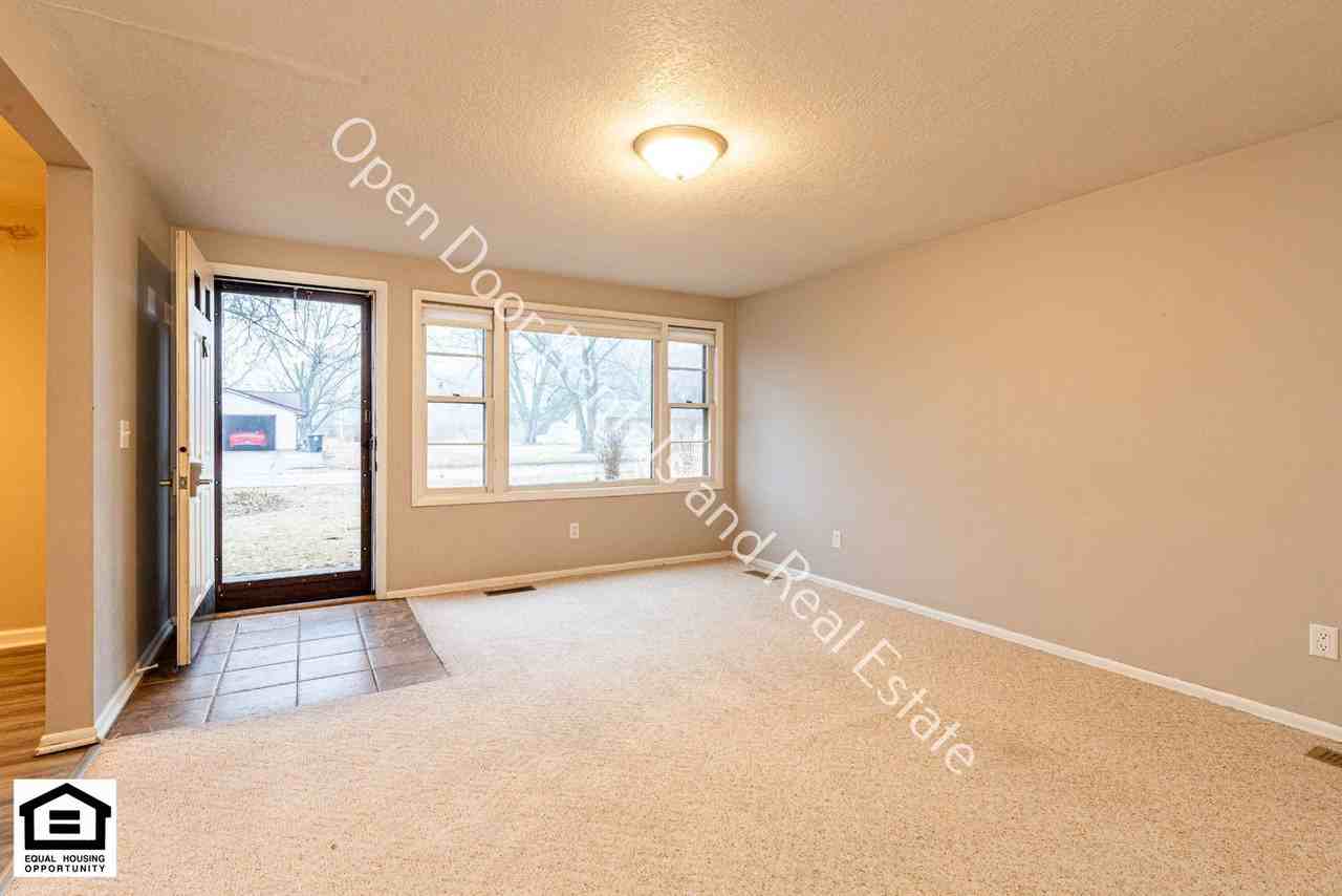 6305 Salge Dr - Photo 2 of 29