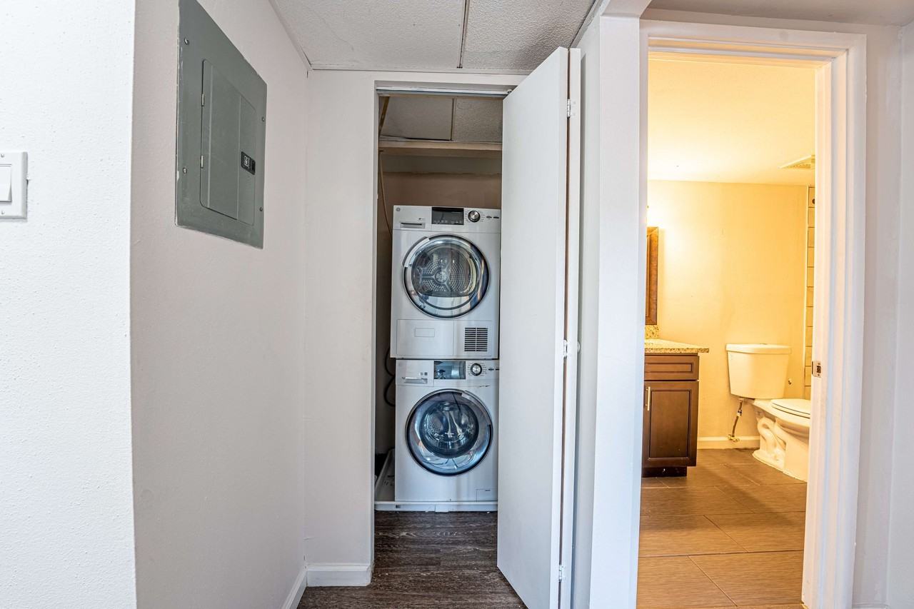 Arbor and Bottleworks - Photo 4 of 14