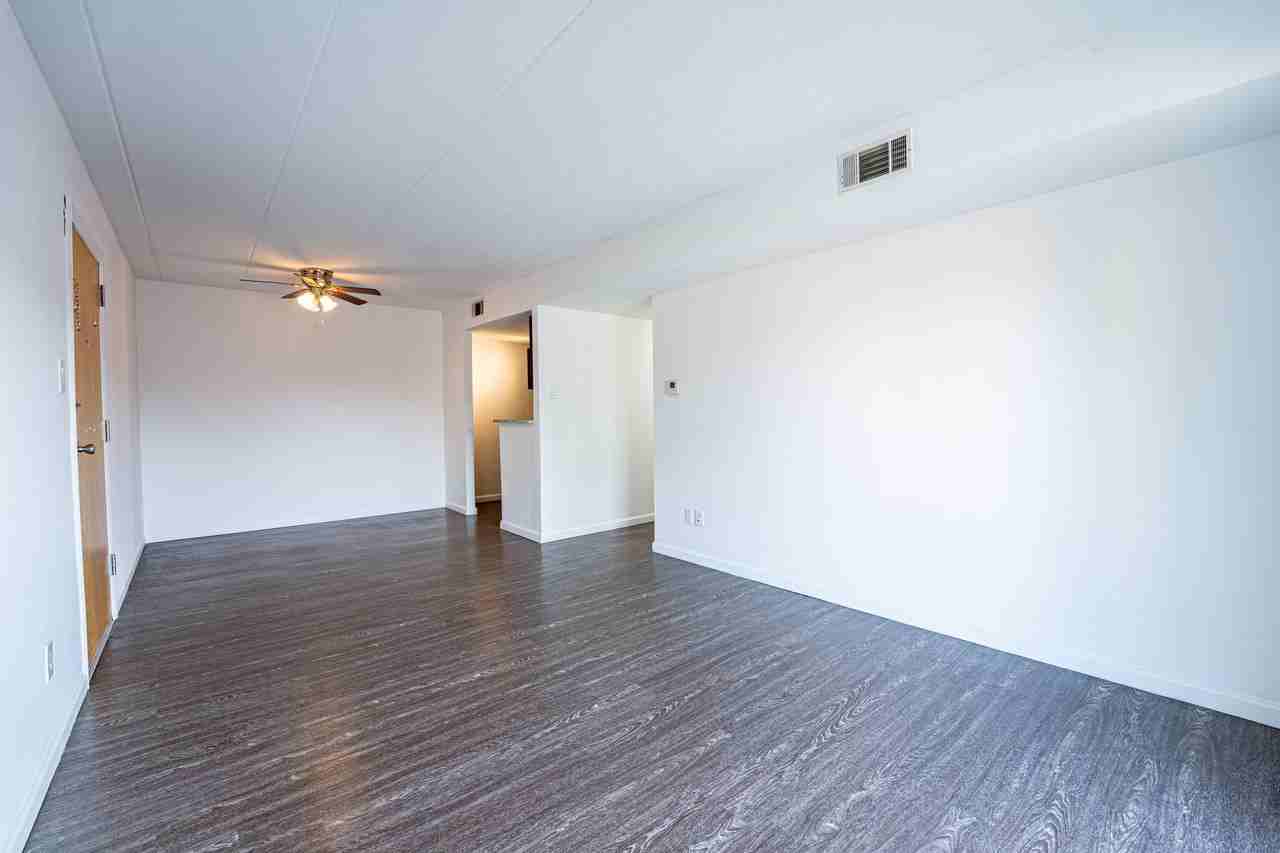 Arbor and Bottleworks - Photo 5 of 14